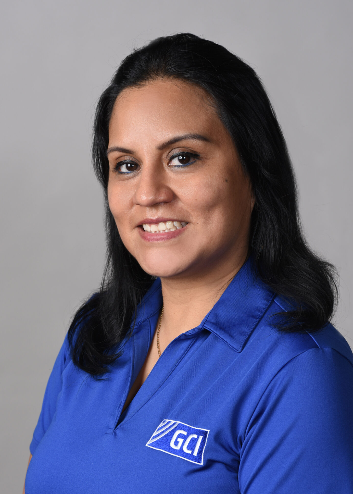 Estrella Viniachi, Proposal Manager - Employee Headshot
